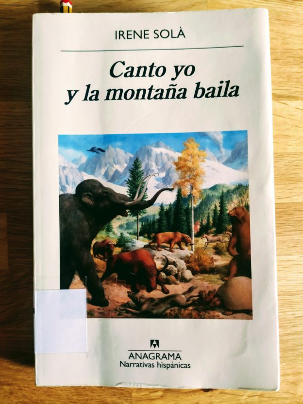 Canto yo y la montaña baila, uno de los mejores libros de 2022